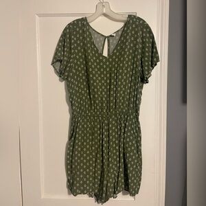 Old Navy Green Patterned Romper Women’s Size Large